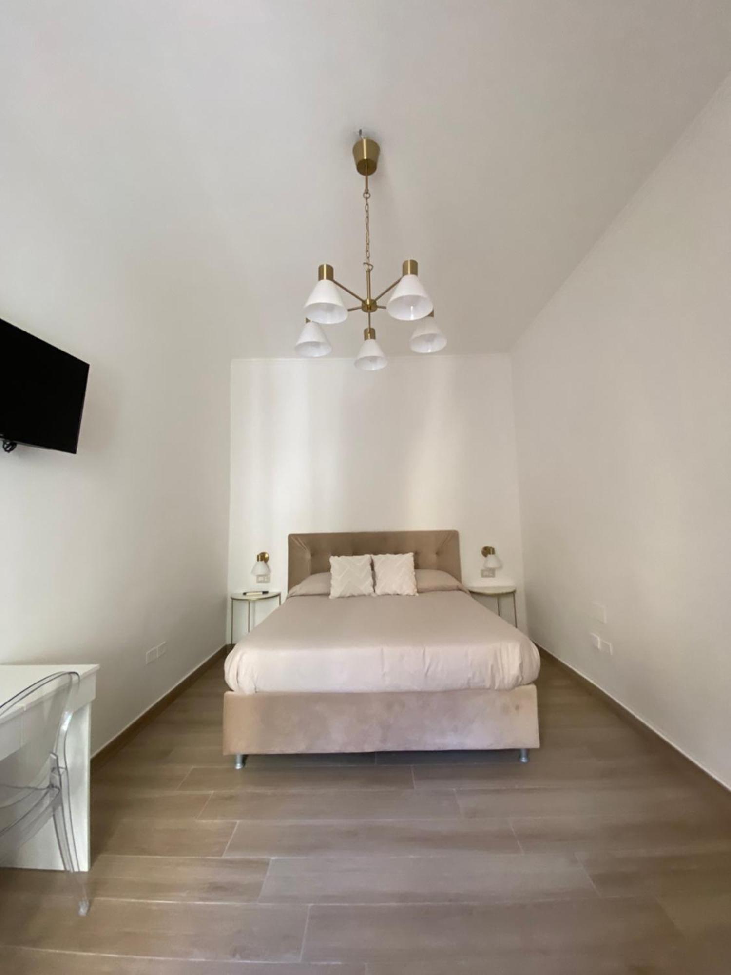 Paura Suite Apartment เนเปิลส์ ภายนอก รูปภาพ