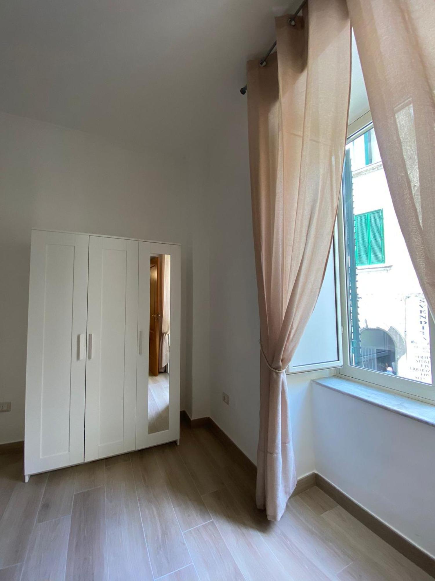 Paura Suite Apartment เนเปิลส์ ภายนอก รูปภาพ